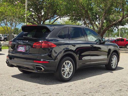 2016 Porsche Cayenne Cayenne