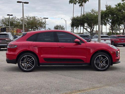 2021 Porsche Macan AWD