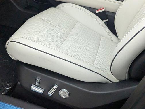 2025 Lincoln Nautilus Black Label