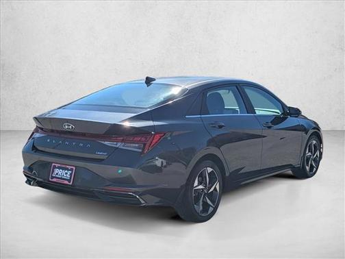 2022 Hyundai ELANTRA Limited