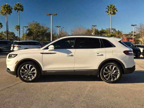 2022 Lincoln Nautilus Reserve