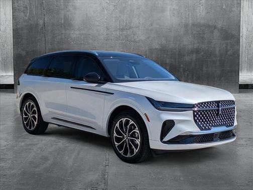 2025 Lincoln Nautilus Reserve