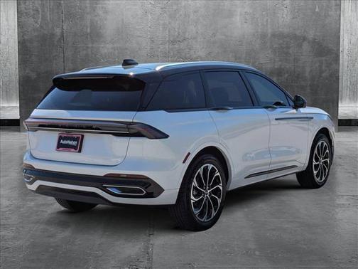 2025 Lincoln Nautilus Reserve