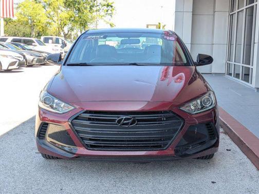 2018 Hyundai ELANTRA SE