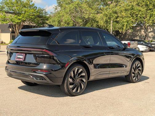 2025 Lincoln Nautilus Reserve