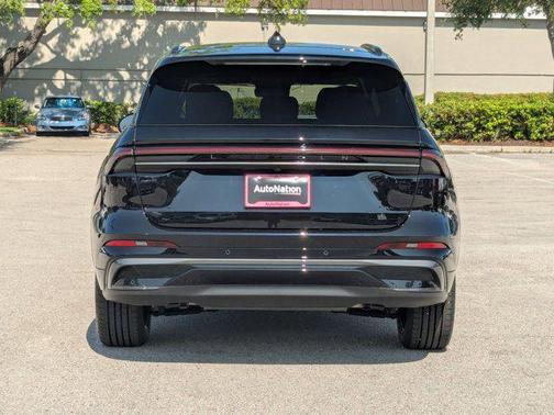 2025 Lincoln Nautilus Reserve