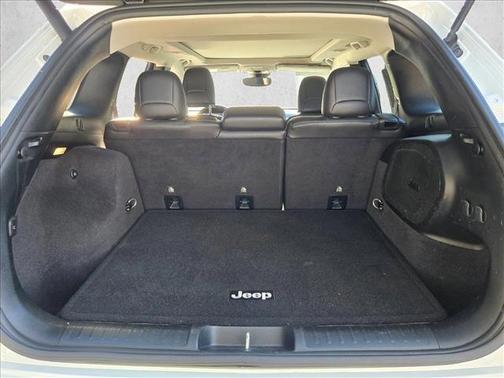 2019 Jeep Cherokee Overland