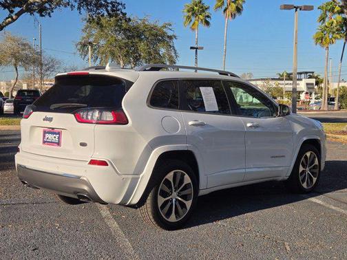Bright White Clearcoat 2019 Jeep Cherokee Overland