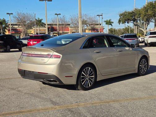 2017 Lincoln MKZ Base