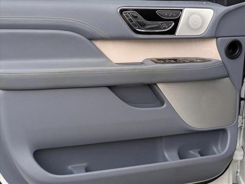 2022 Lincoln Navigator Black Label