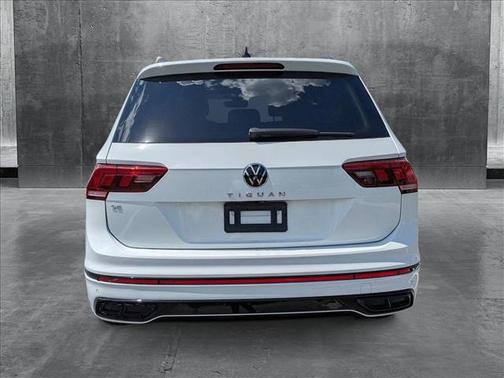 2022 Volkswagen Tiguan 2.0T SE R-Line Black