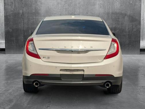 2016 Lincoln MKS Base
