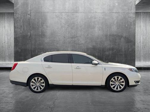 2016 Lincoln MKS Base