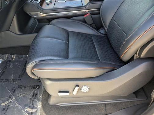 2025 Lincoln Navigator Black Label