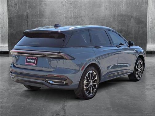2025 Lincoln Nautilus Reserve