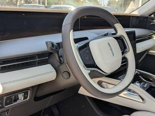 2025 Lincoln Nautilus Black Label