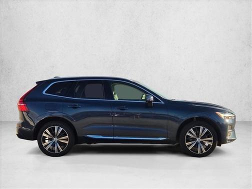 2022 Volvo XC60 B5 Inscription