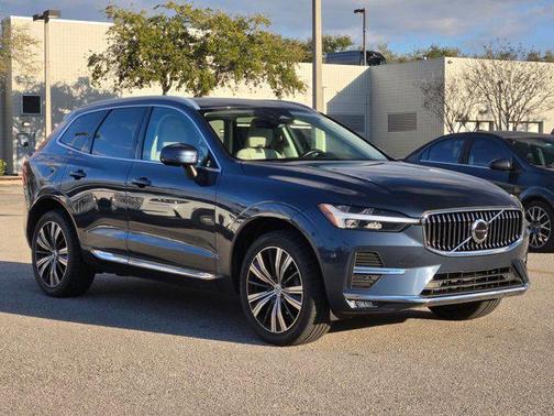 2022 Volvo XC60 B5 Inscription