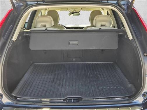 2022 Volvo XC60 B5 Inscription