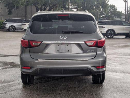 2016 INFINITI QX60 Base
