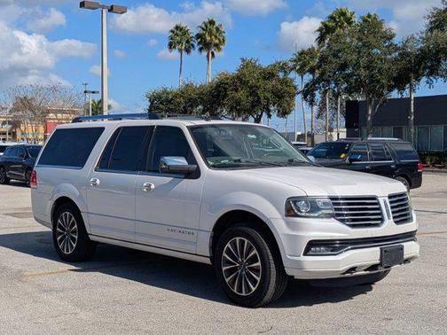 2015 Lincoln Navigator Base