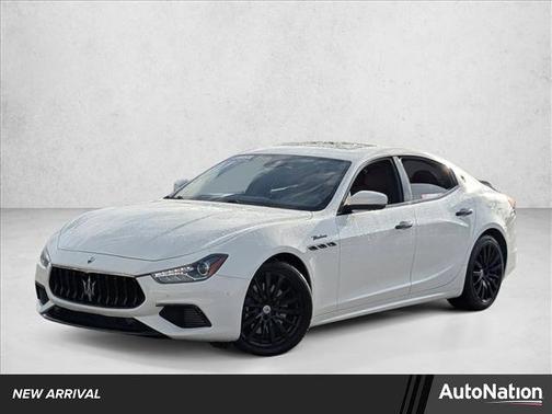 2022 Maserati Ghibli Modena Q4