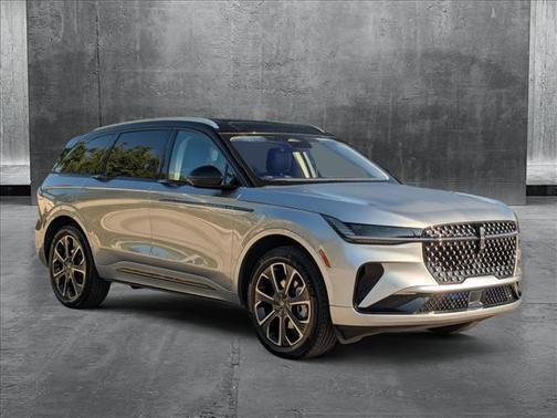 2025 Lincoln Nautilus Reserve