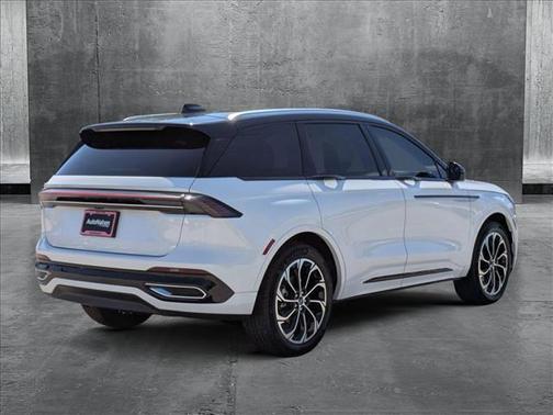 2025 Lincoln Nautilus Reserve