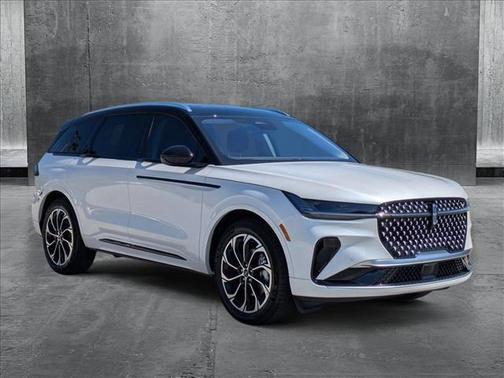 2025 Lincoln Nautilus Reserve