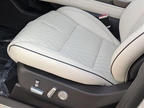 2025 Lincoln Nautilus Black Label