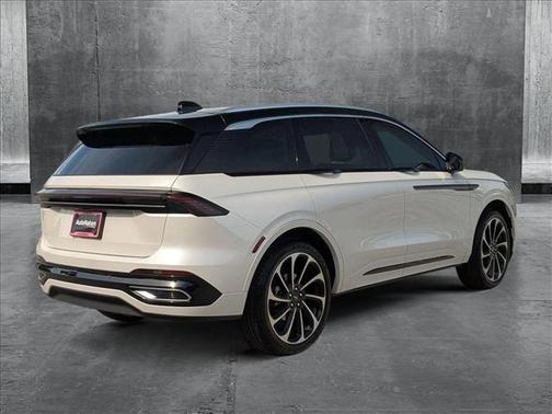 2025 Lincoln Nautilus Black Label