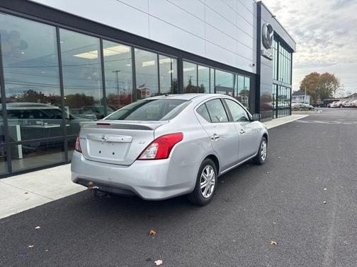 2017 Nissan Versa 1.6 SV