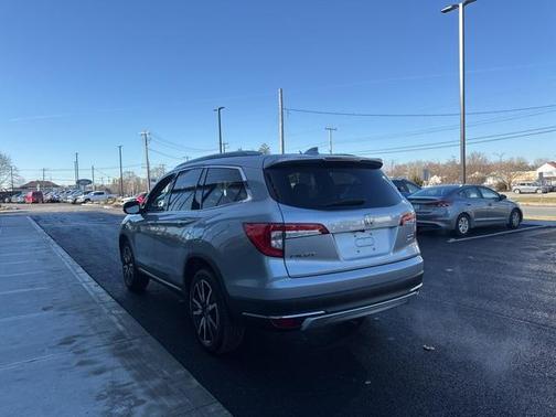 2022 Honda Pilot Touring 7-Passenger