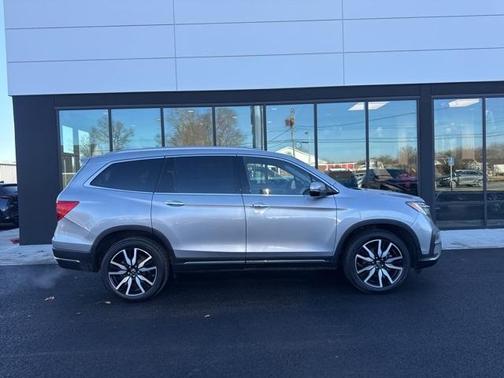 2022 Honda Pilot Touring 7-Passenger