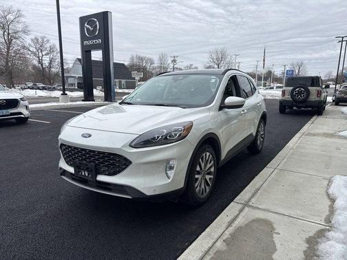 2022 Ford Escape Titanium