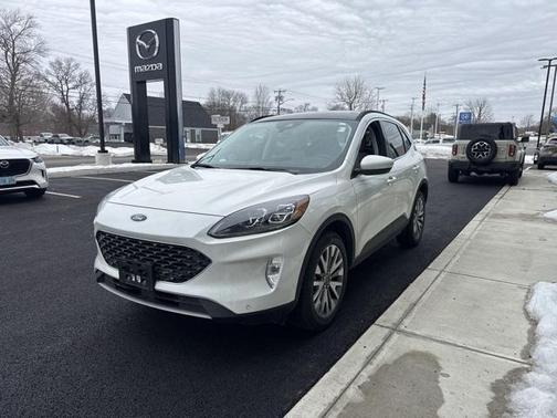 2022 Ford Escape Titanium