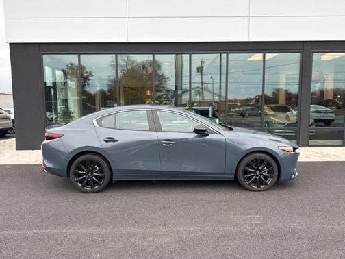 2023 Mazda Mazda3 2.5 S Carbon Edition