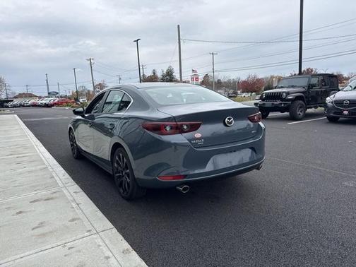 2023 Mazda Mazda3 2.5 S Carbon Edition