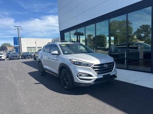2016 Hyundai TUCSON SE