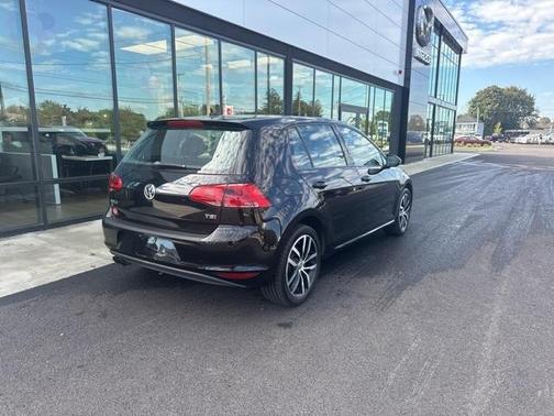 2016 Volkswagen Golf TSI SE 4-Door