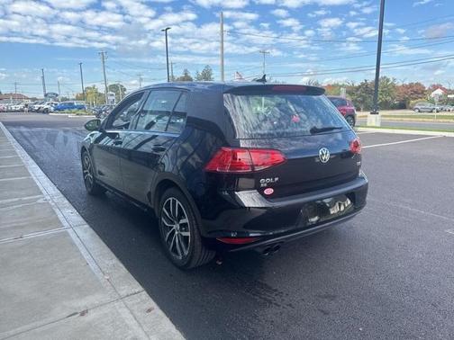 2016 Volkswagen Golf TSI SE 4-Door