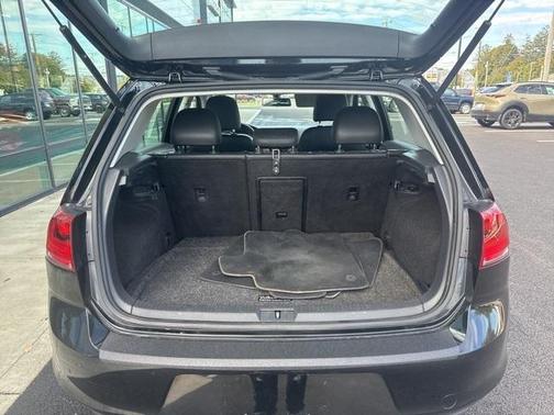 2016 Volkswagen Golf TSI SE 4-Door