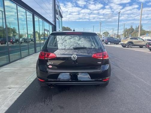 2016 Volkswagen Golf TSI SE 4-Door