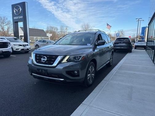 2018 Nissan Pathfinder SL