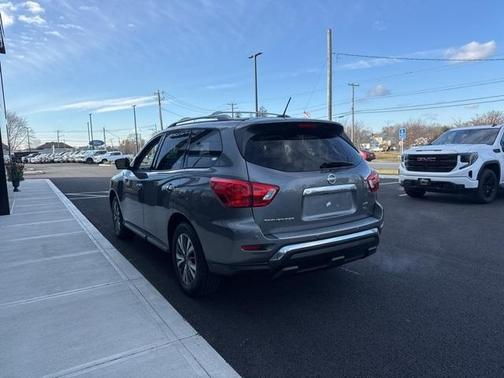 2018 Nissan Pathfinder SL