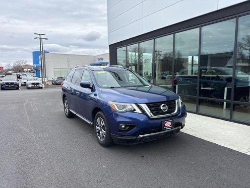 2019 Nissan Pathfinder SV