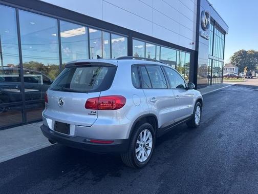 2017 Volkswagen Tiguan Limited 2.0T