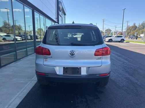 2017 Volkswagen Tiguan Limited 2.0T