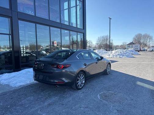 2022 Mazda Mazda3 FWD w/Select Package