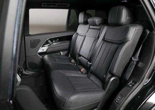 2023 Land Rover Range Rover P530 SE